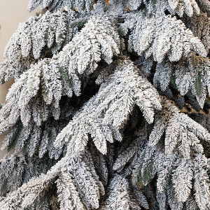 ΔΕΝΤΡΟ ΕΛΑΤΟ ΧΙΟΝΙΣΜΕΝΟ, ΔΙΑΣ, ΜΕ ΛΑΜΠΑΚΙΑ, 360cm